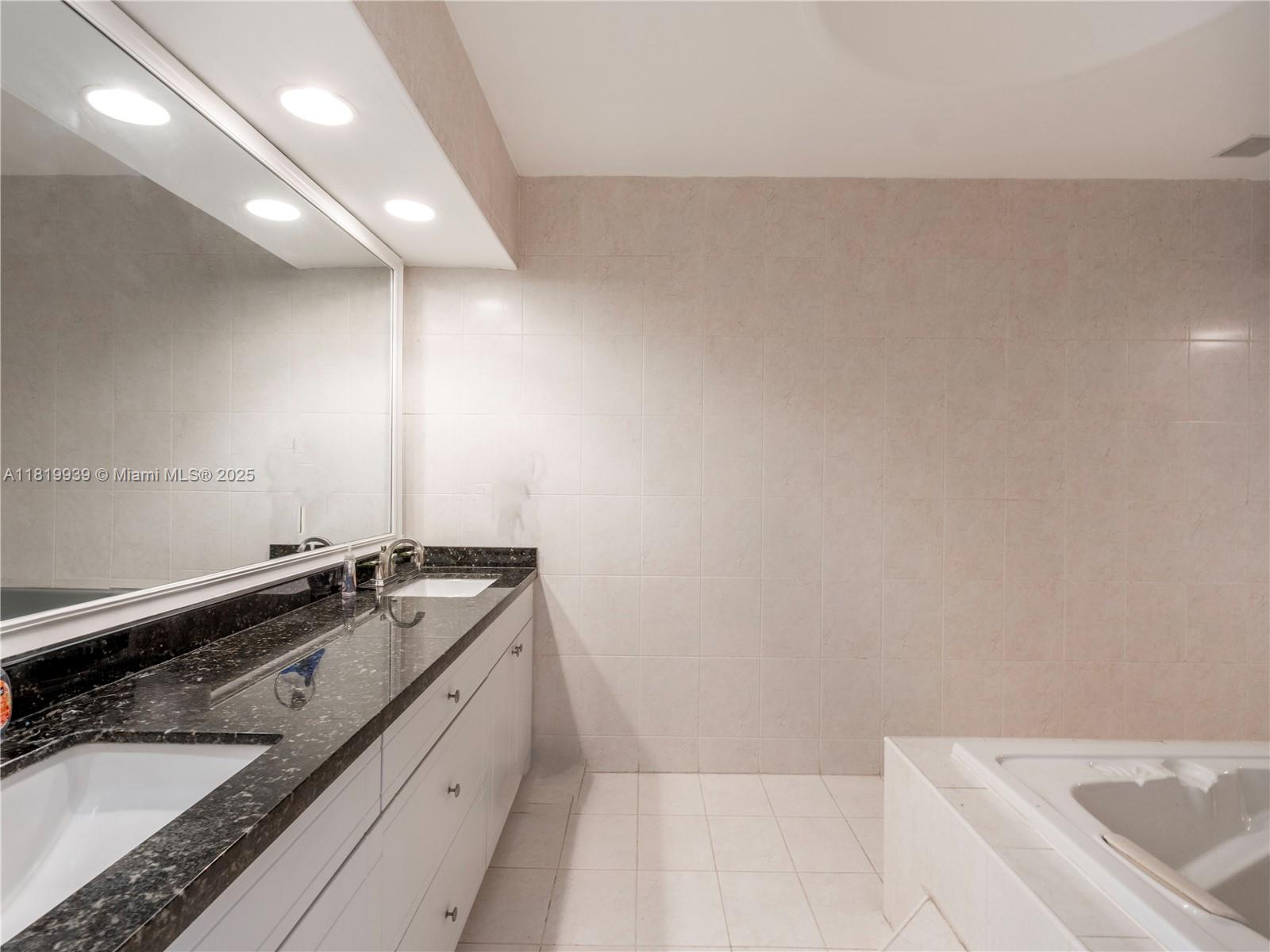 MIAMI LAKES WINDMILL GATE - Residential