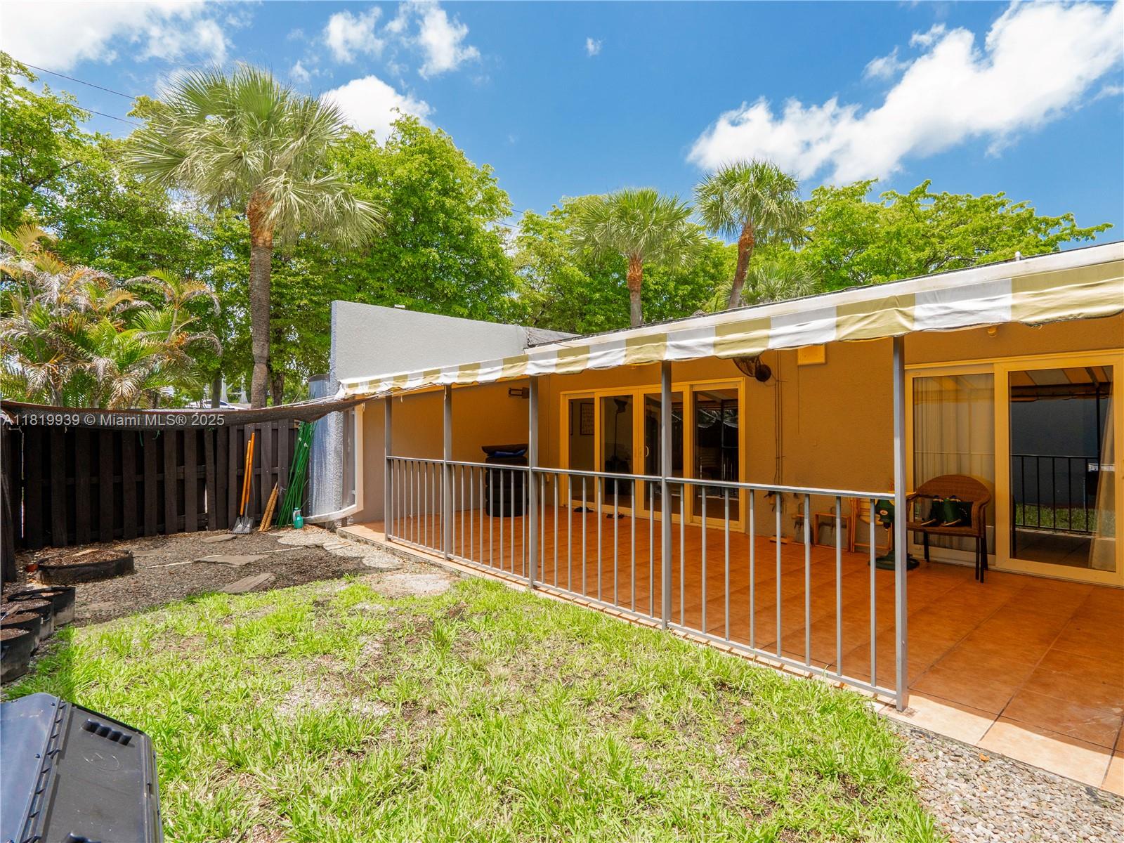 MIAMI LAKES WINDMILL GATE - Residential