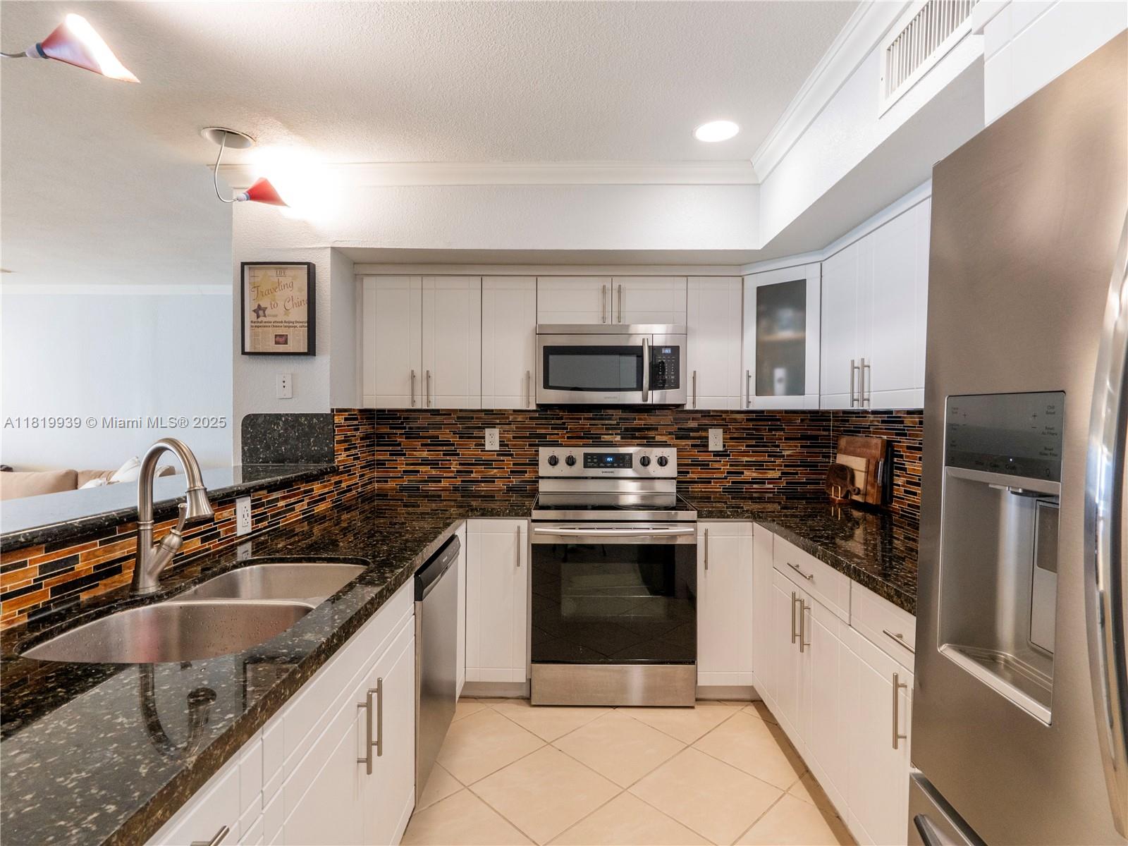 MIAMI LAKES WINDMILL GATE - Residential