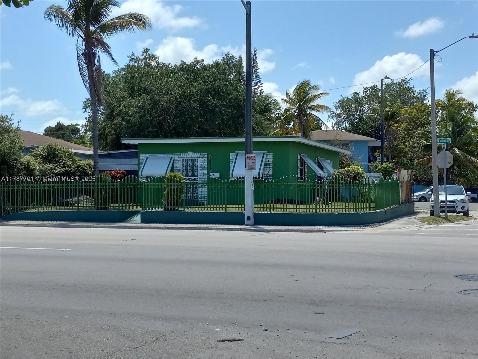 Property for Sale at 6370 N Miami Ave, Miami, Broward County, Florida - Bedrooms: 3 
Bathrooms: 1  - $467,000