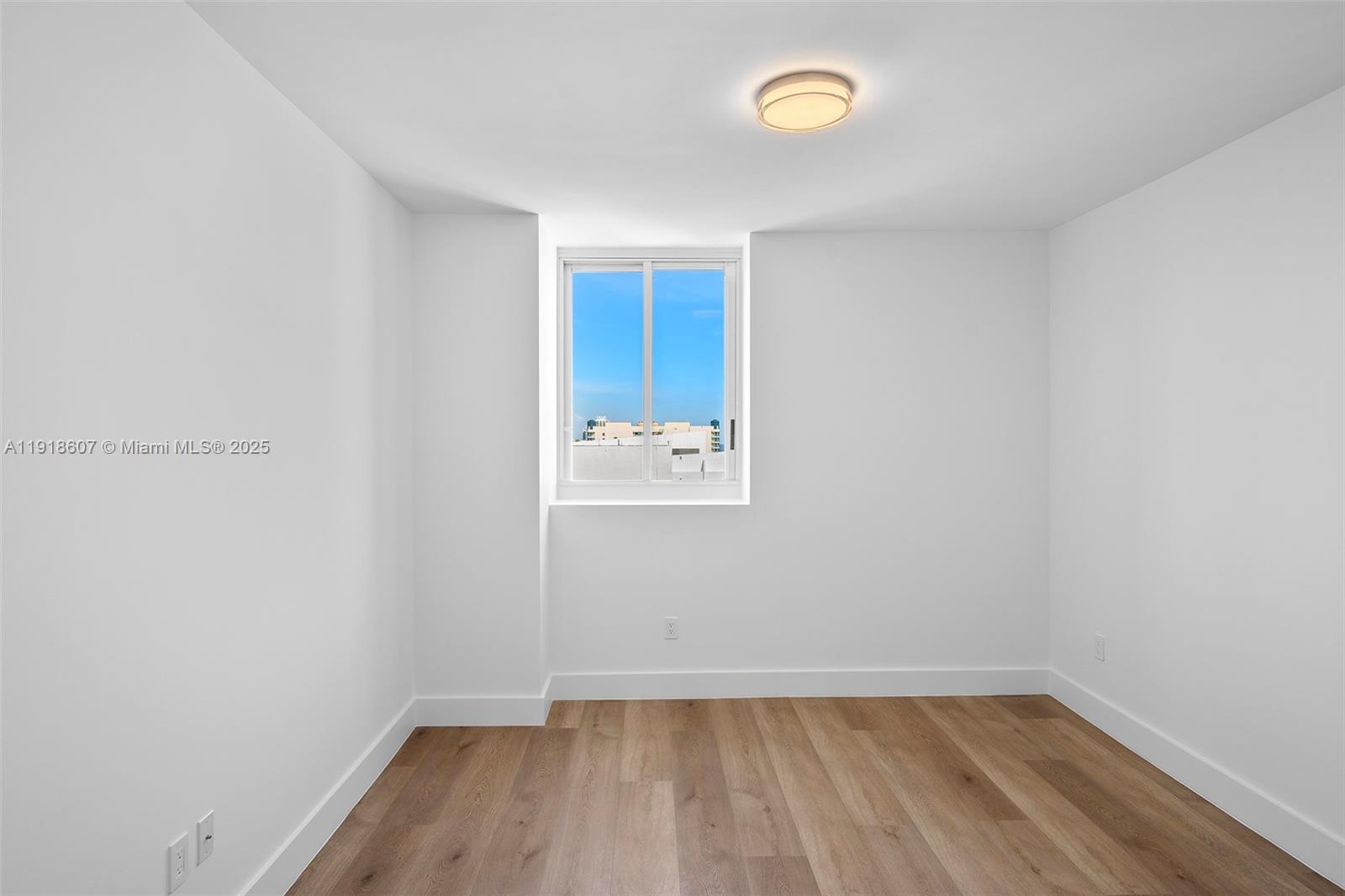 BLUE DIAMOND CONDO - Residential Lease