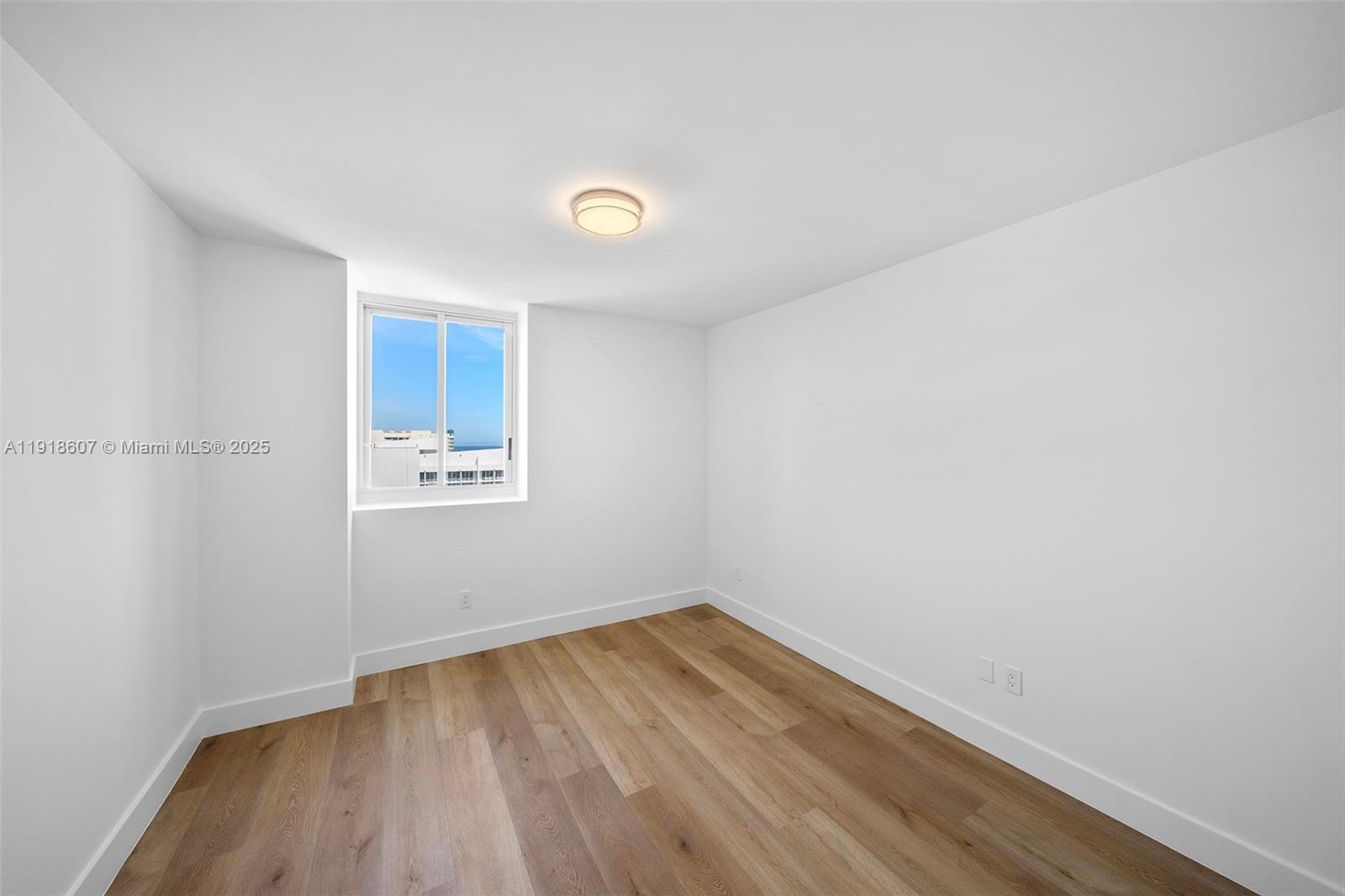 BLUE DIAMOND CONDO - Residential Lease