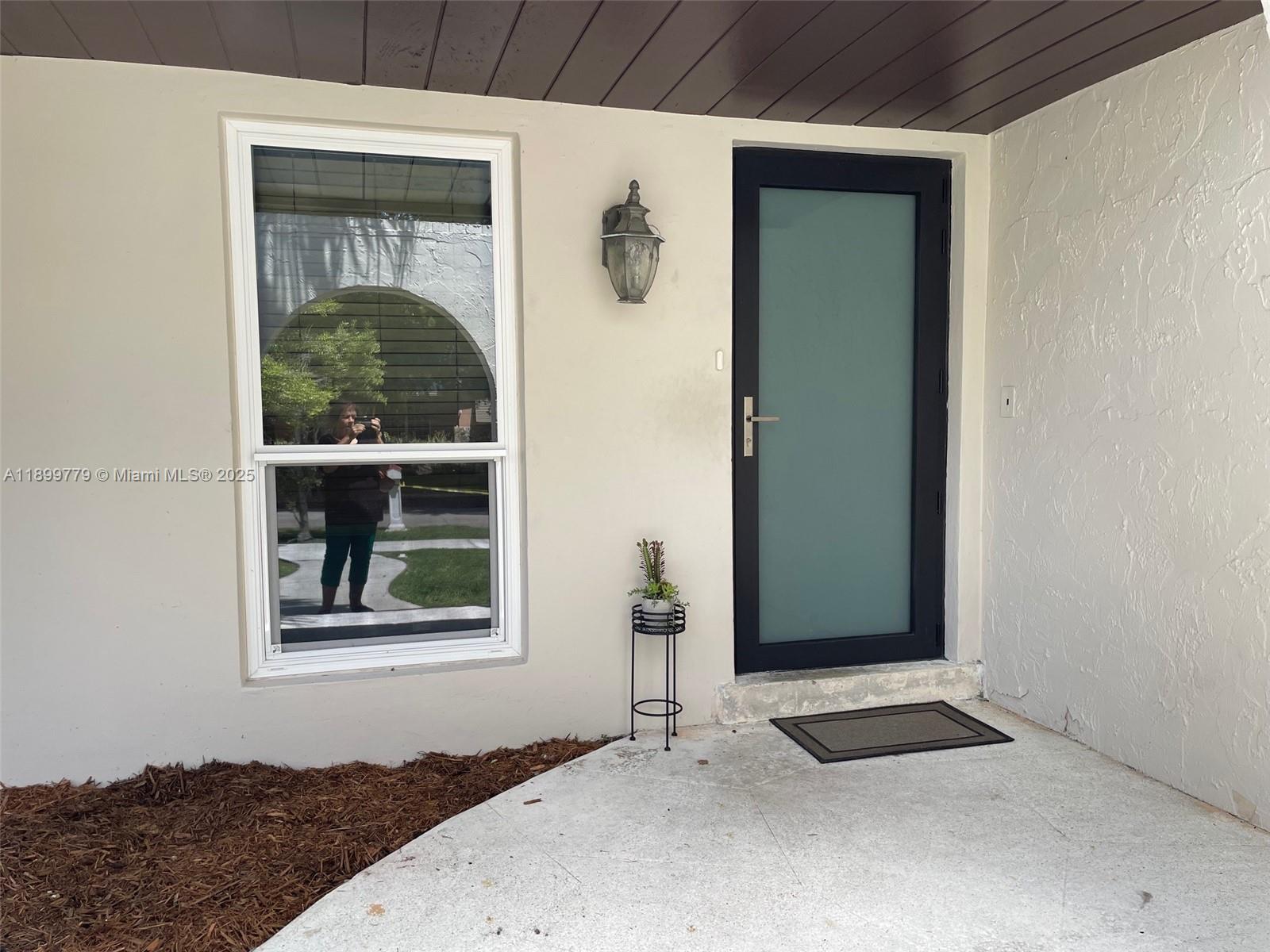 KENDALE LAKES SEC SEVEN - Residential