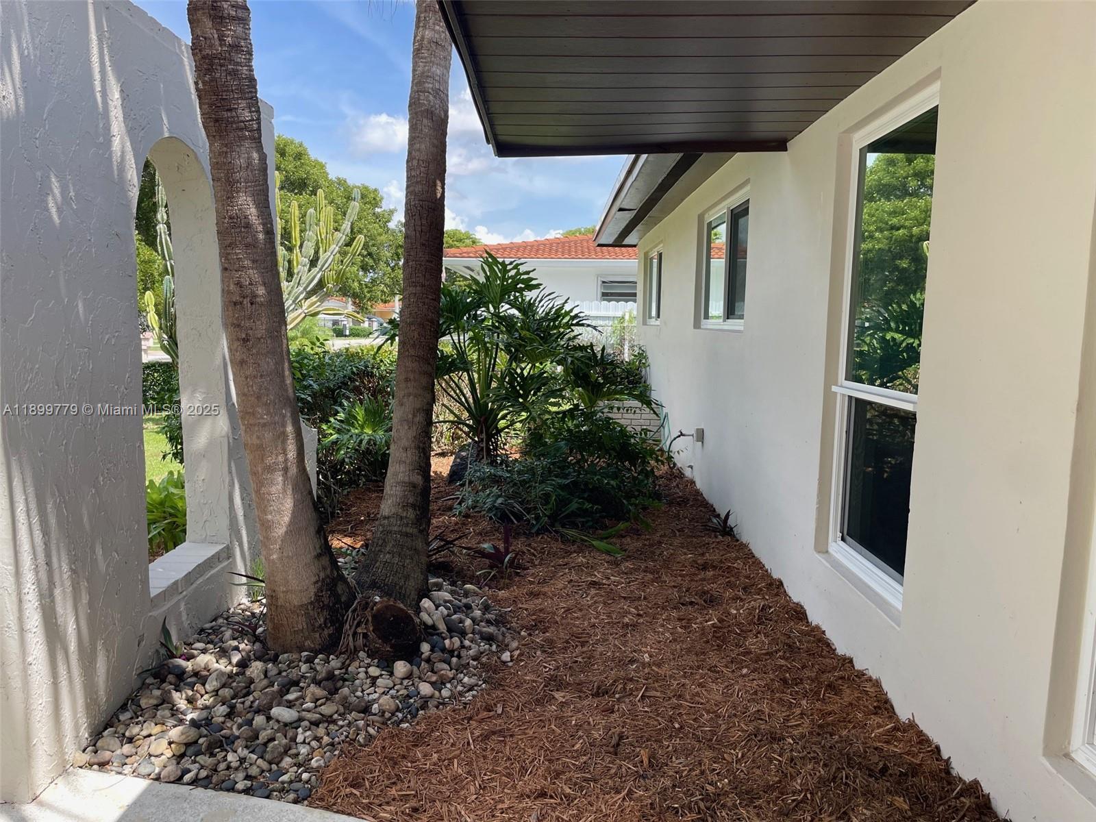 KENDALE LAKES SEC SEVEN - Residential