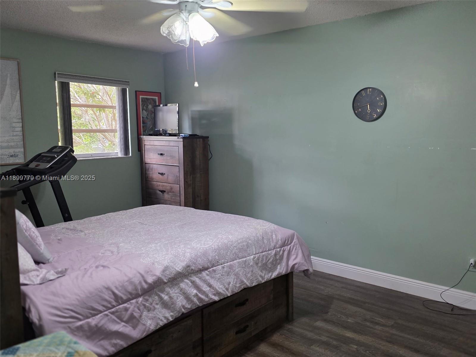 KENDALE LAKES SEC SEVEN - Residential