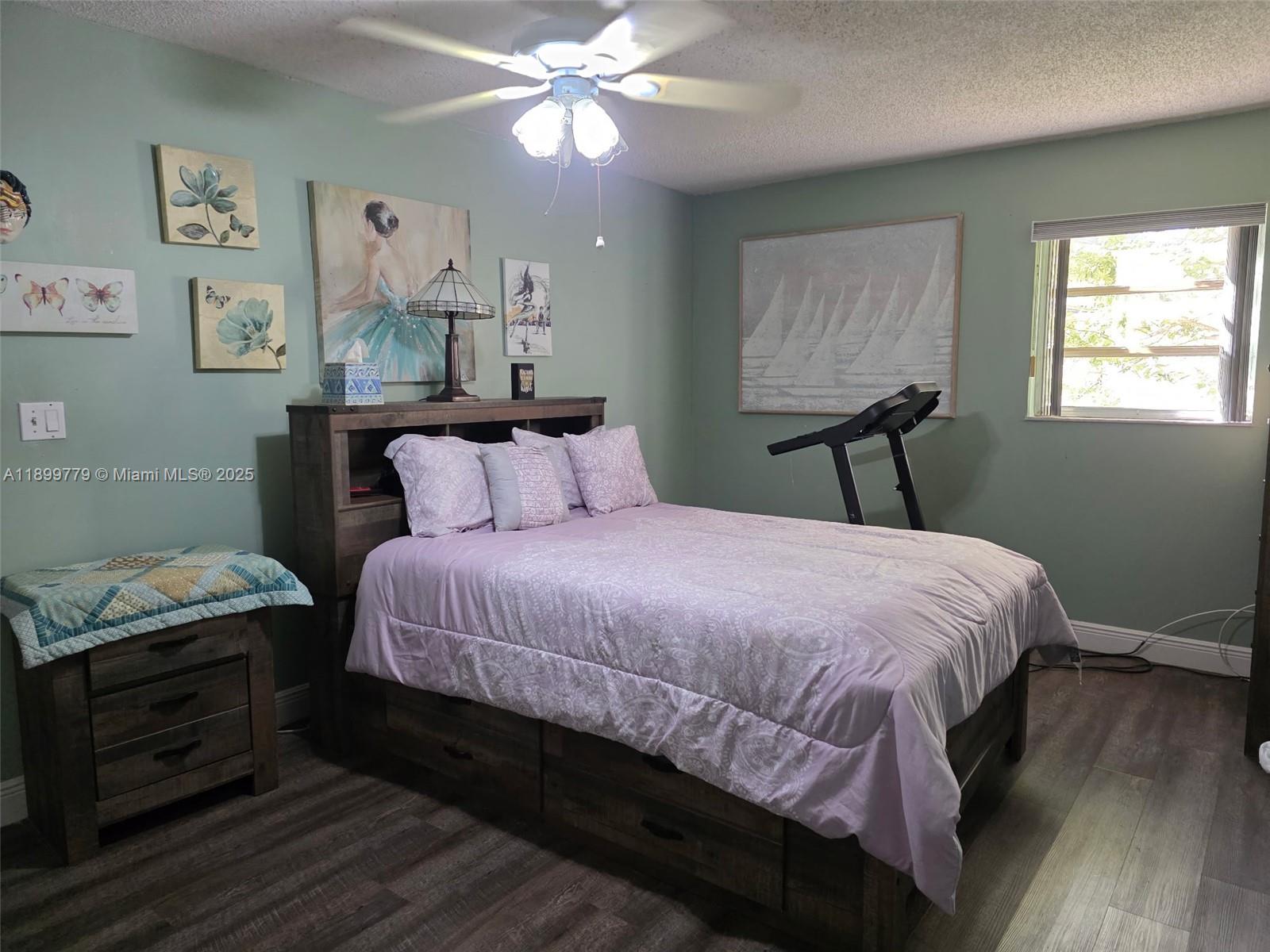 KENDALE LAKES SEC SEVEN - Residential