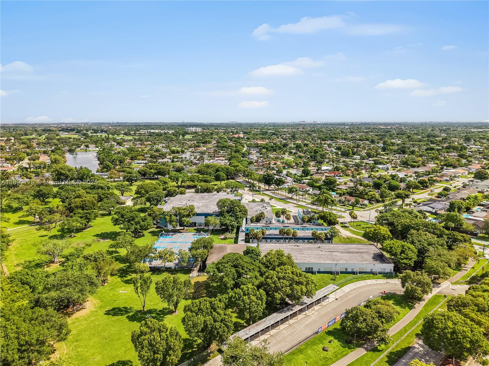 KENDALE LAKES SEC SEVEN - Residential