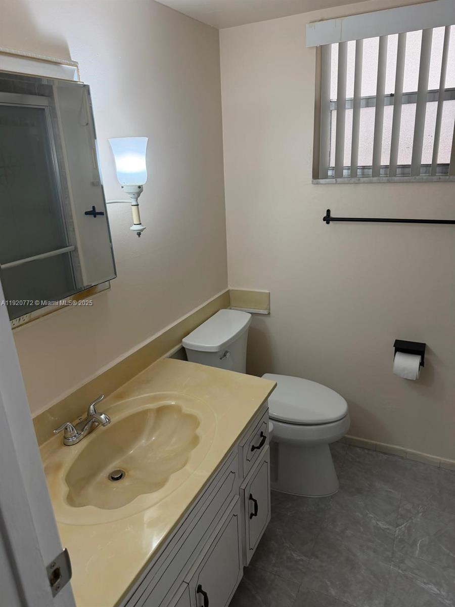 FOURTH GULFSTREAM GARDEN - Residential Lease