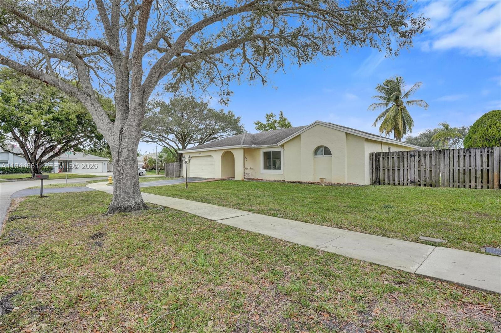 FLAMINGO GARDENS-PHASE TW - Residential