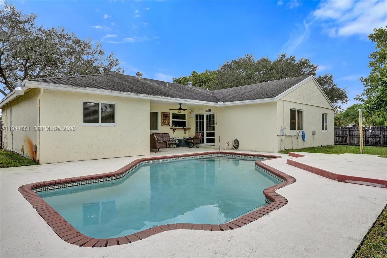 FLAMINGO GARDENS-PHASE TW - Residential