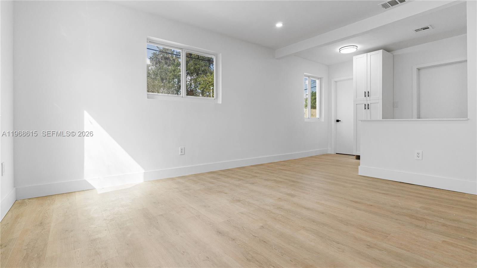 RANDALL PARK - Residential