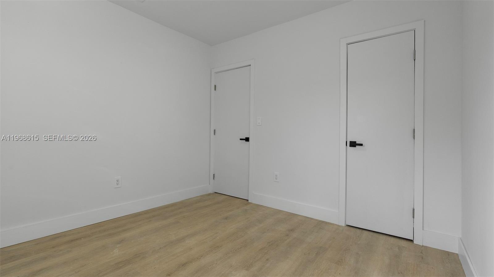 RANDALL PARK - Residential