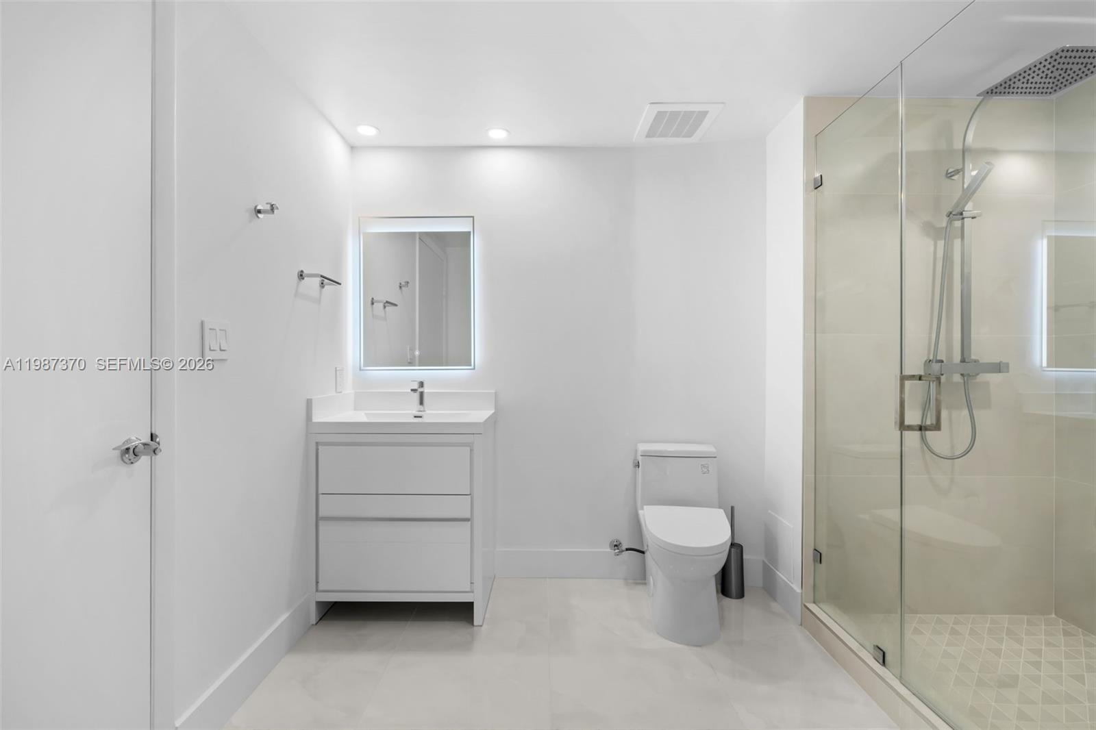 BEACH CLUB CONDO - Residential