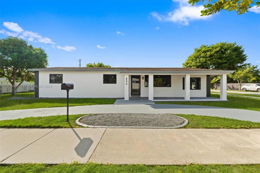 Cozy 5 bedrooms and 3 baths singl;e family home, centrally located, close to Tropical park, designed for a big family. Bedrooms with walking closets. New kitchen designed with taste. Impact windows and doors. New electric systmen. Easy to show!!