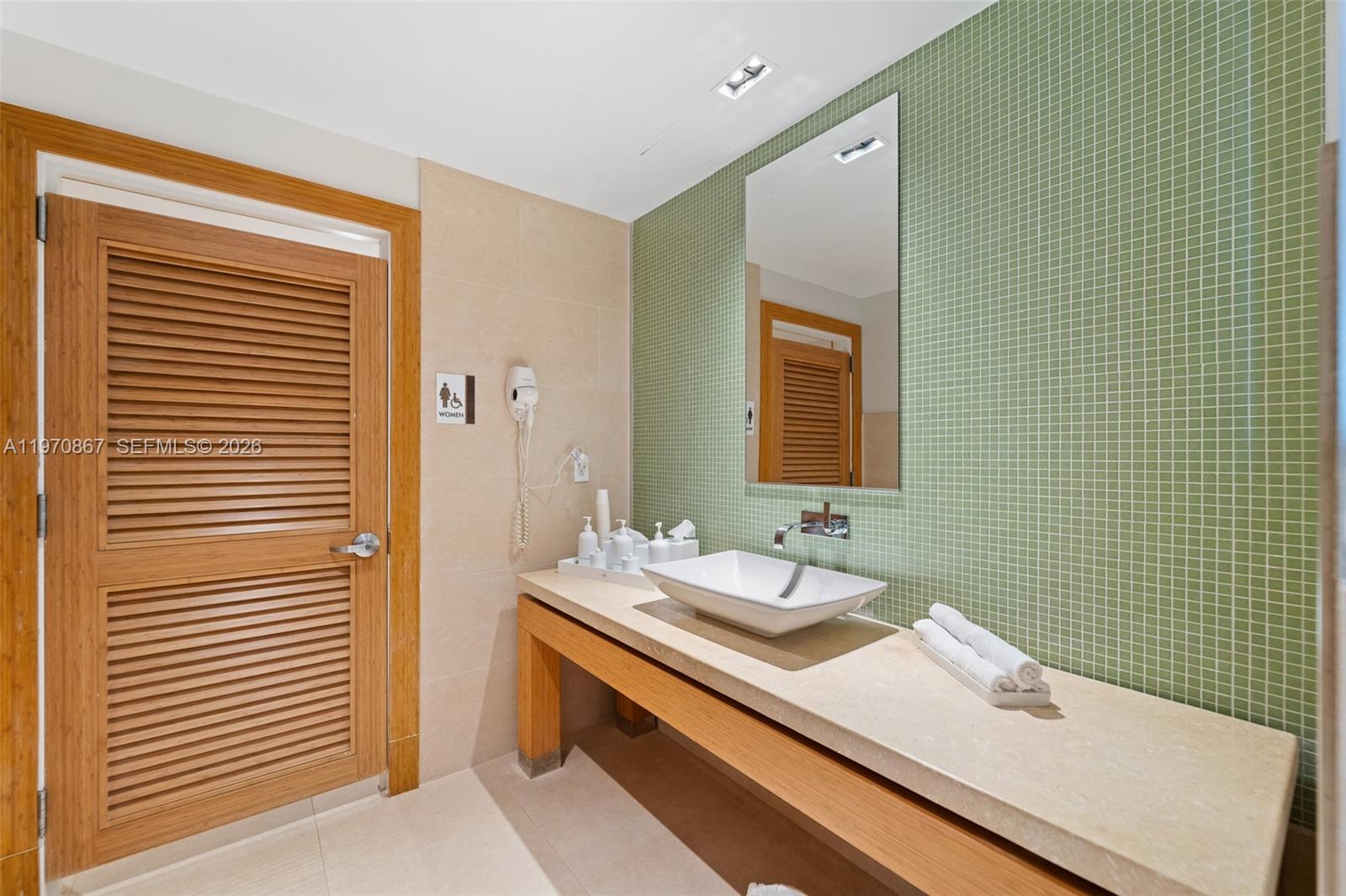 900 BISCAYNE BAY CONDO - Residential