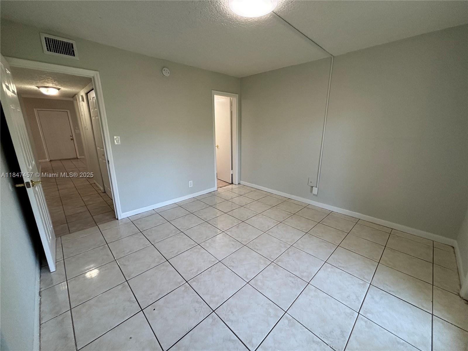 CORAL SPRINGS SUB NO 1 - Residential Lease