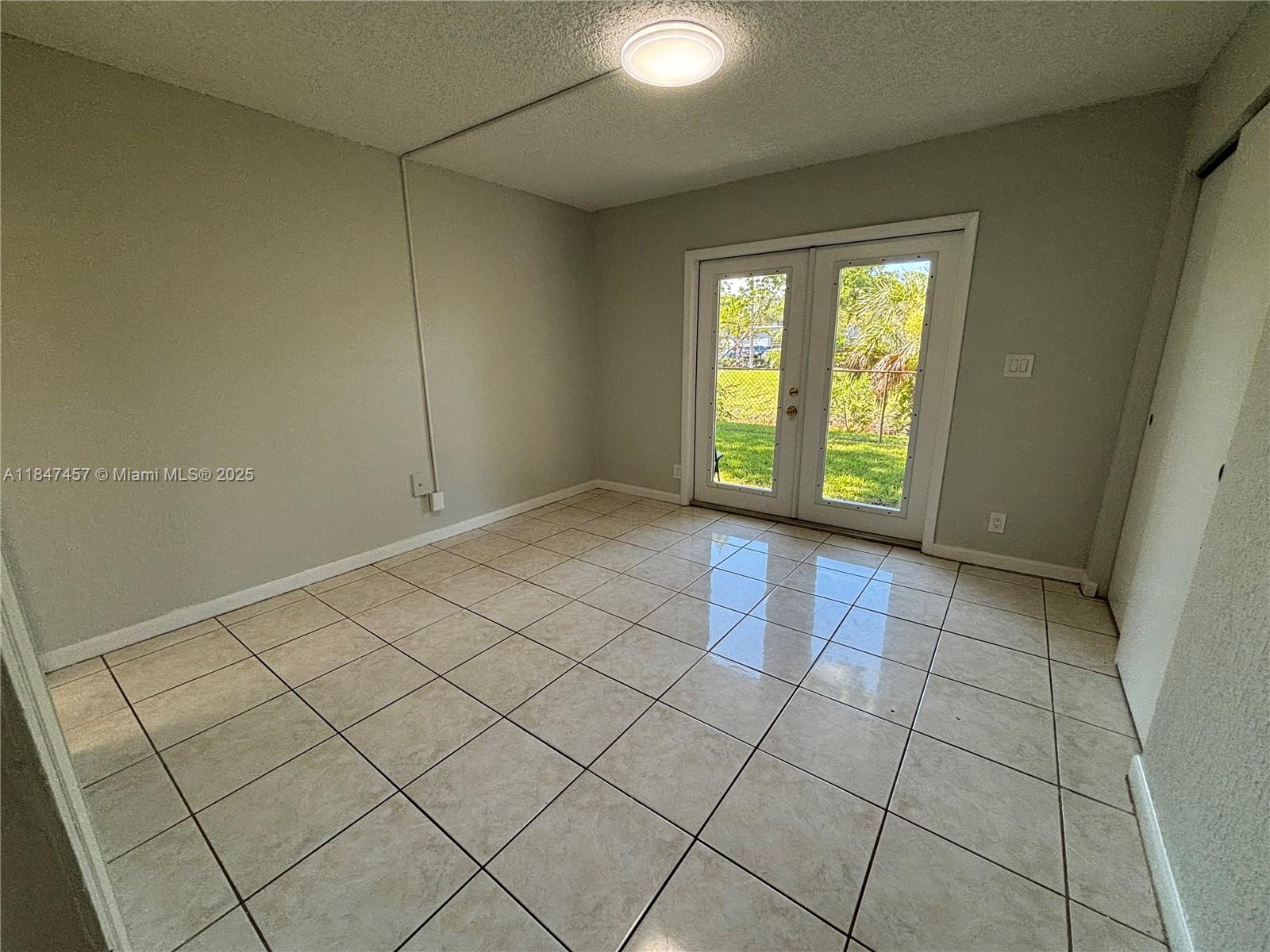 CORAL SPRINGS SUB NO 1 - Residential Lease