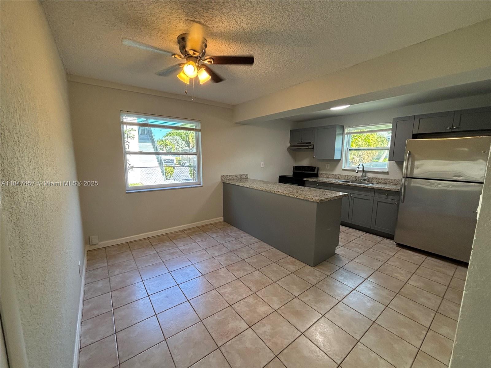 CORAL SPRINGS SUB NO 1 - Residential Lease