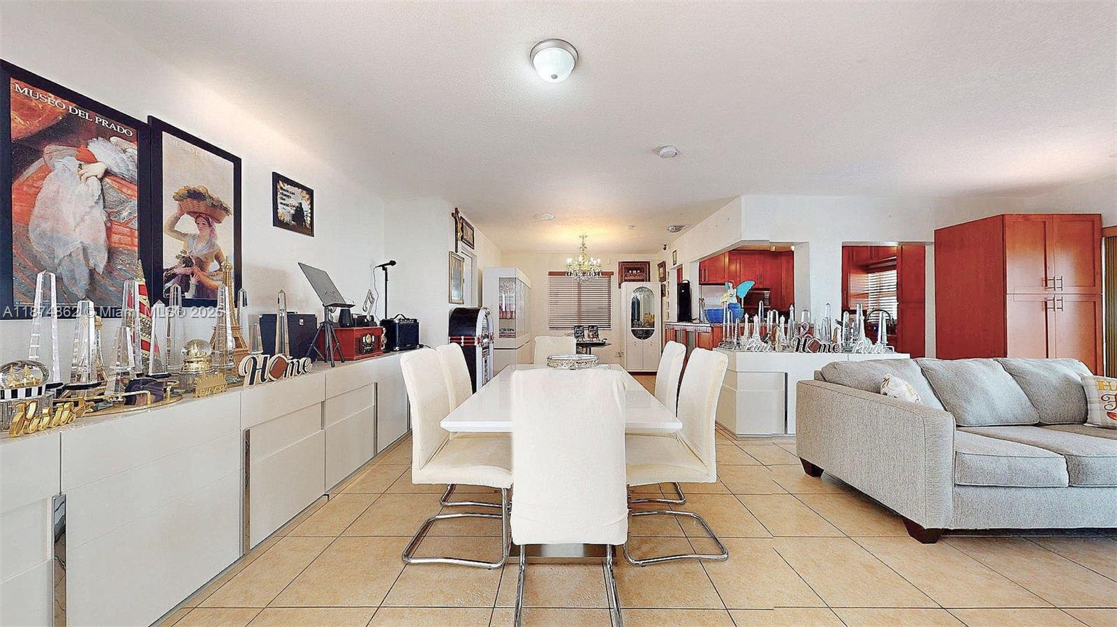 DARLINGTON MANOR - Residential