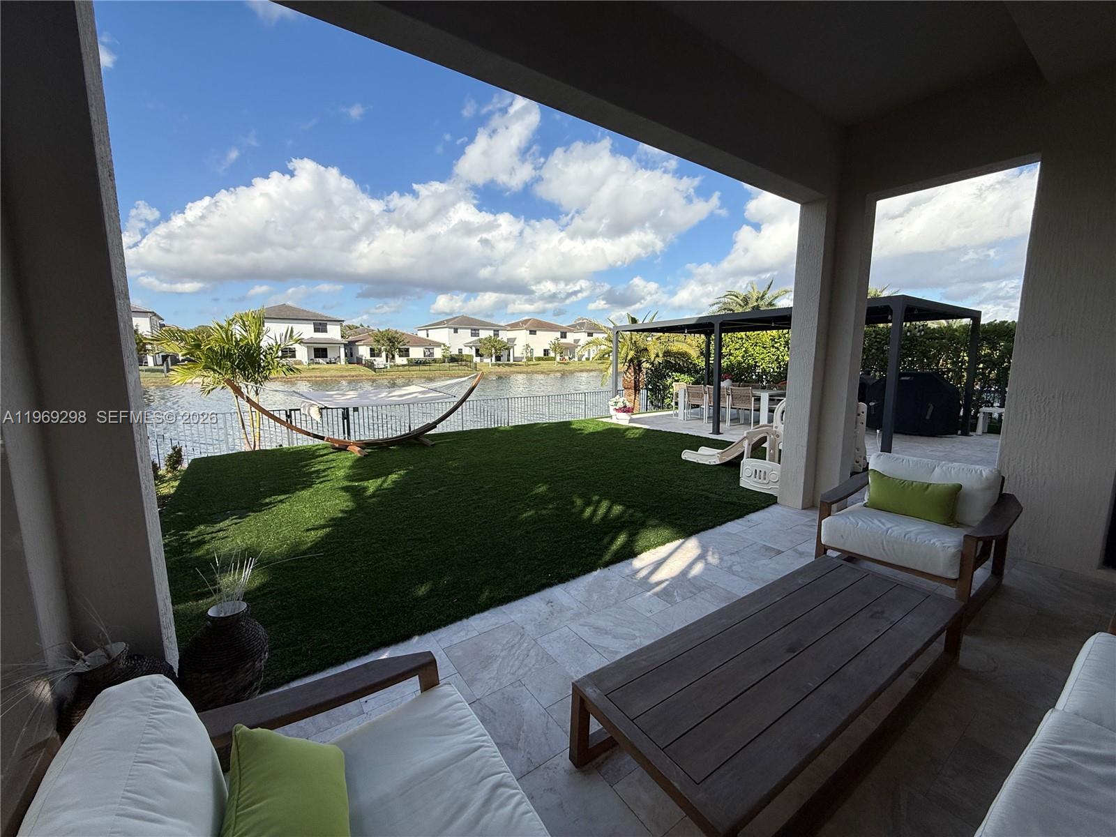 TUSCAN ISLES - Residential