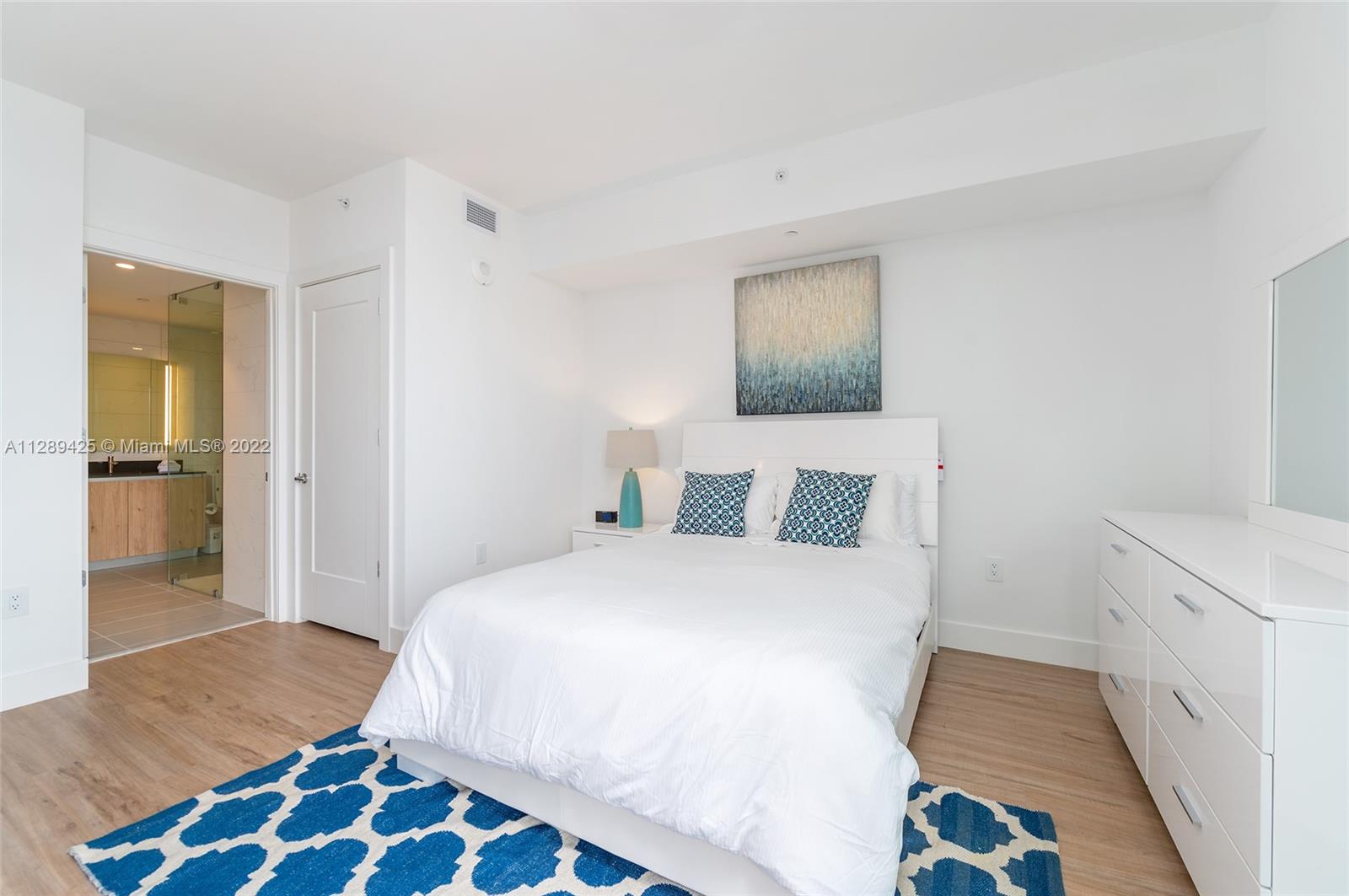 MIAMI WORLDCENTER - Residential Lease