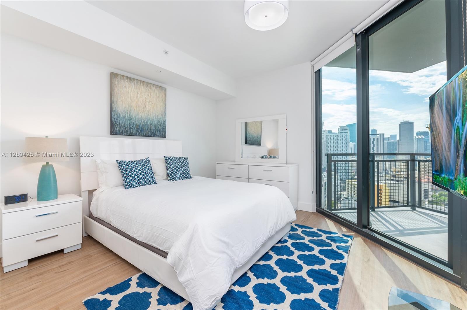 MIAMI WORLDCENTER - Residential Lease