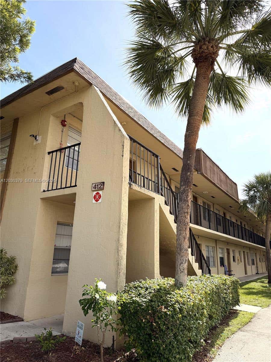 Photo of 412 S Lakeside Dr #223, Margate, FL 33063 (MLS # A12030379)
