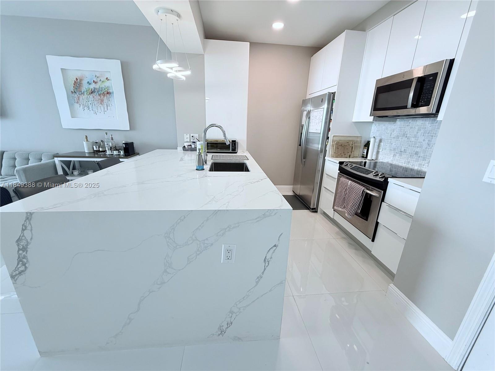 951 Brickell Ave 3402