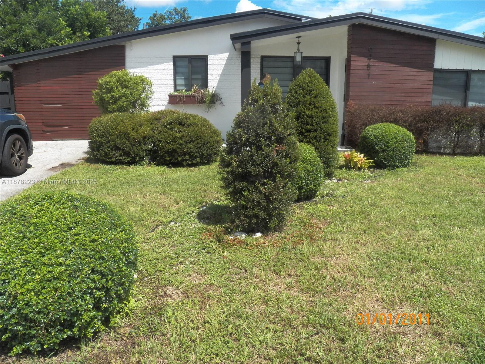 Great furnished efficiency in West Hollywood, part of a very nice single family home. Utilities and WIFI included, unit has its own private entry as well as a little patio area to the back. Ideal location close to the Turnpike. Credit report, background check, pay stubs and eviction report must be submitted with all offers.