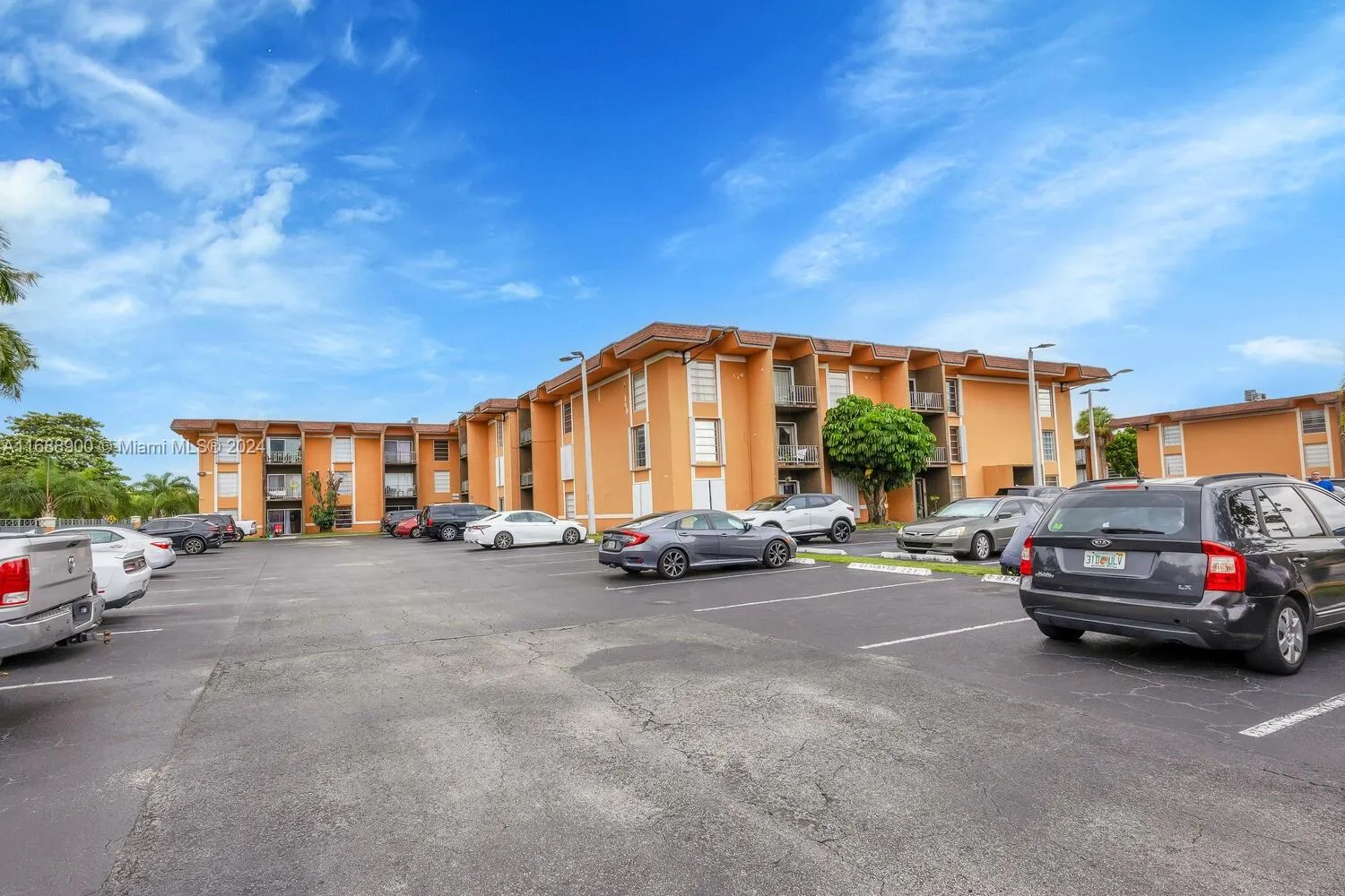 Miami, Florida 33173, United States, 2 Bedrooms Bedrooms, ,2 BathroomsBathrooms,Residential,Active,33619