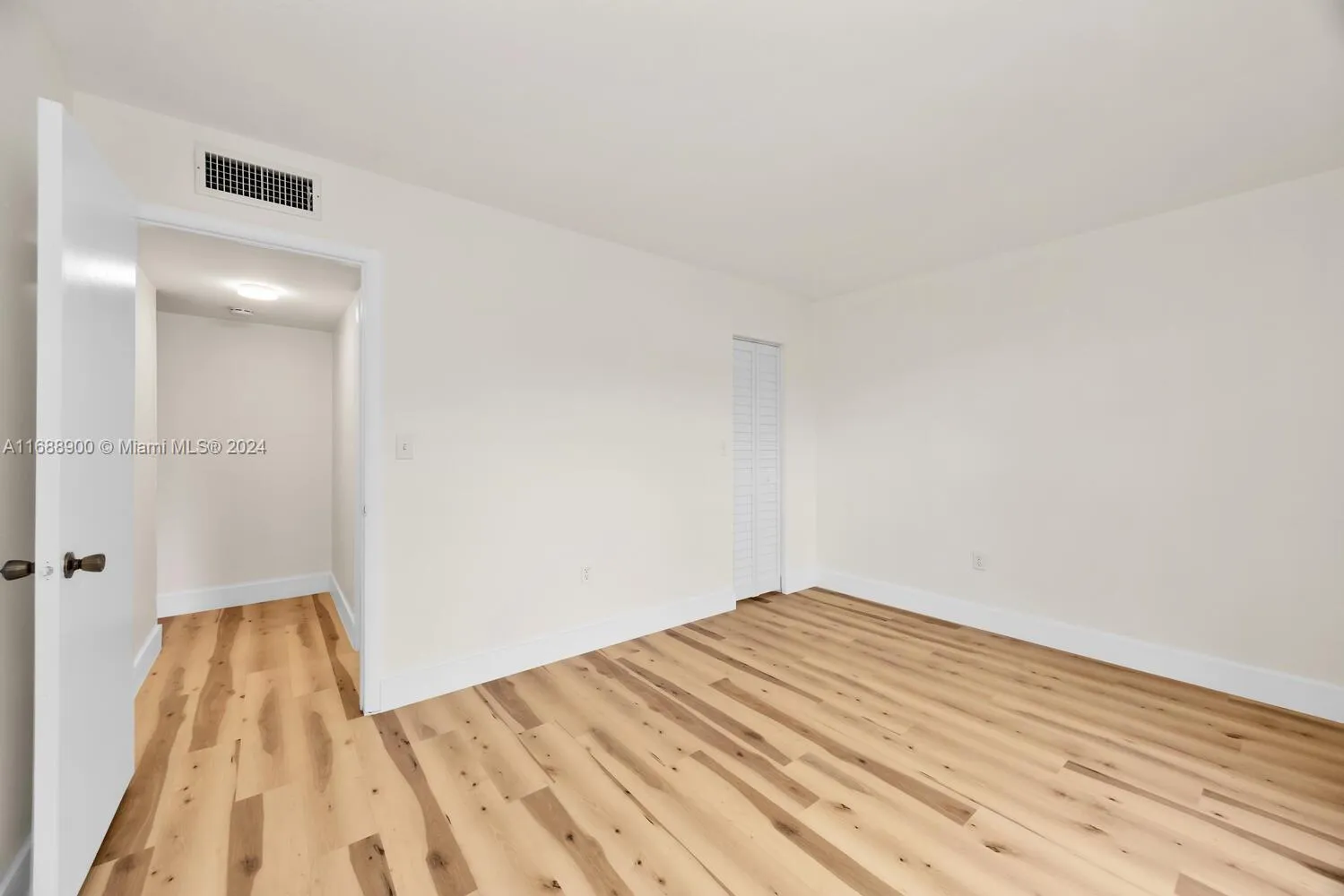 Miami, Florida 33173, United States, 2 Bedrooms Bedrooms, ,2 BathroomsBathrooms,Residential,Active,33619