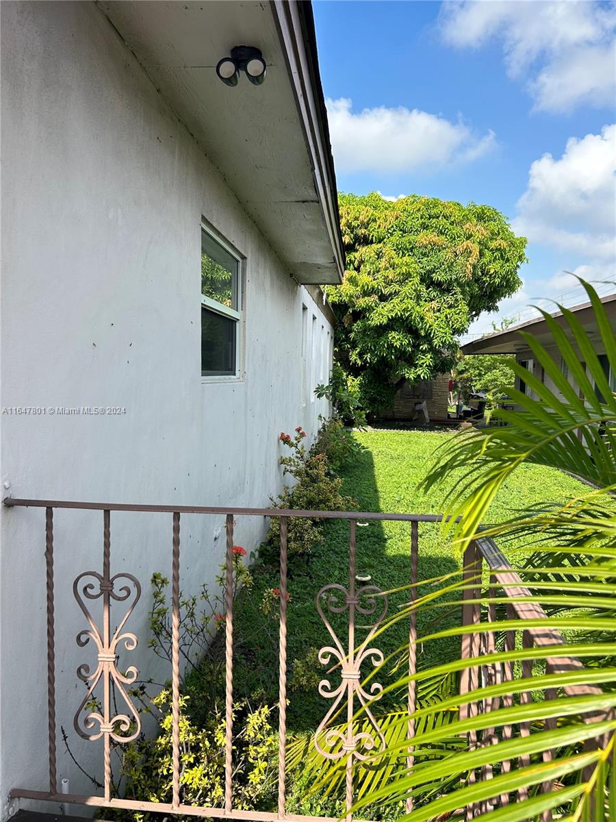 Rental Property at 800 N Federal Hwy 5, Hollywood, Broward County, Florida - Bathrooms: 1  - $1,300 MO.