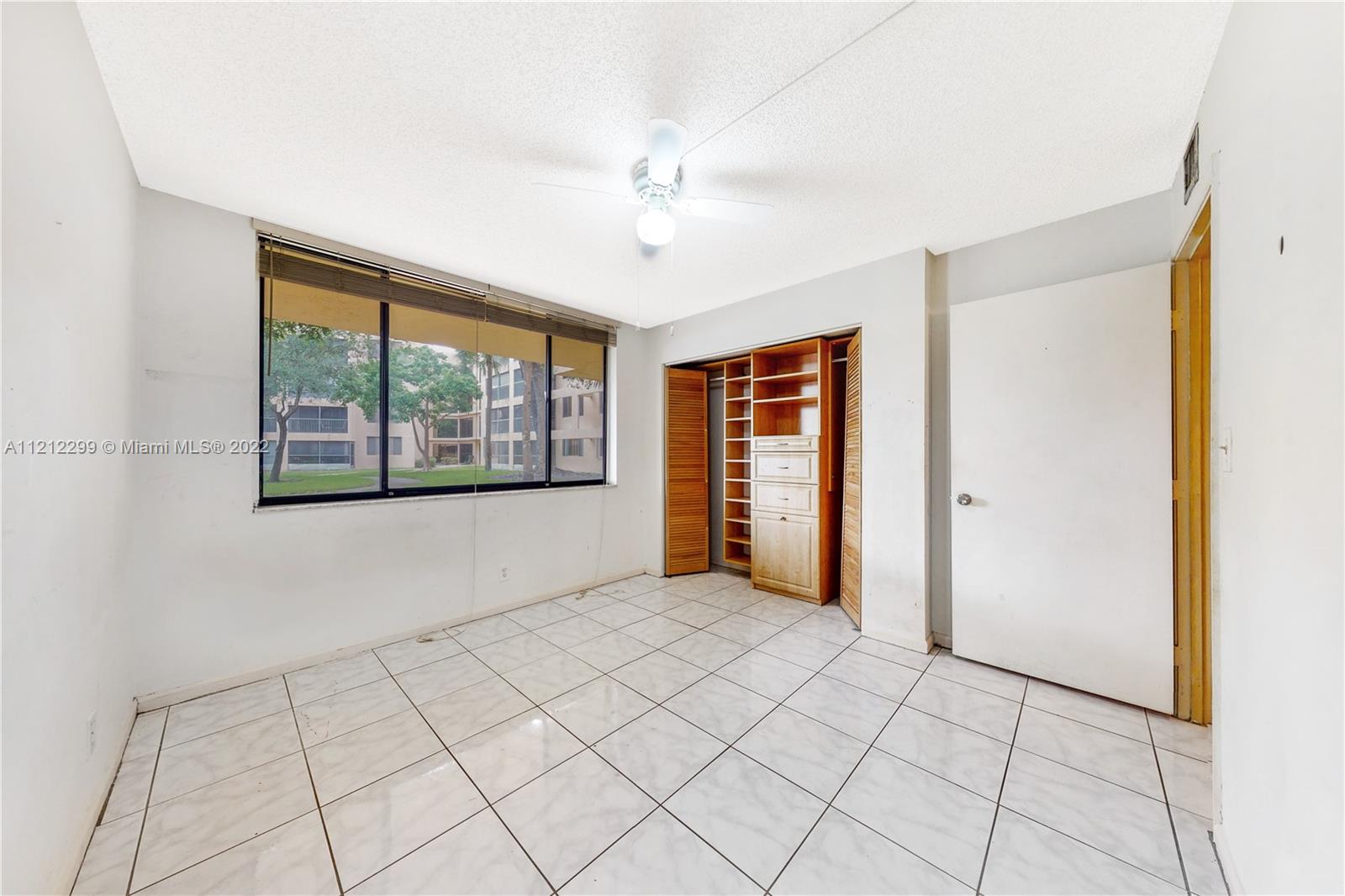 JACARANDA HEIGHTS CONDO - Residential