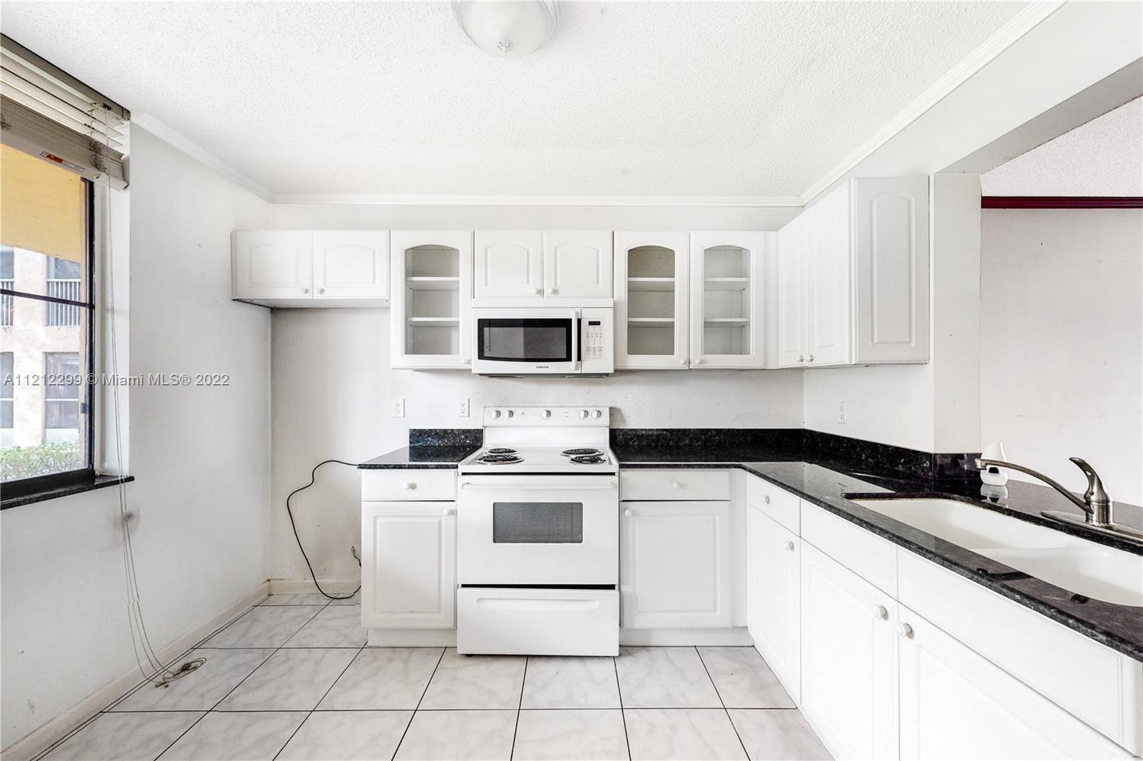 JACARANDA HEIGHTS CONDO - Residential