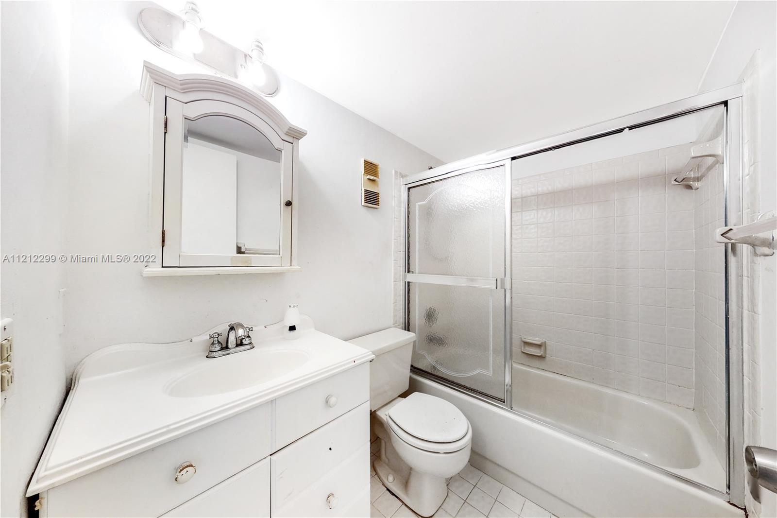 JACARANDA HEIGHTS CONDO - Residential