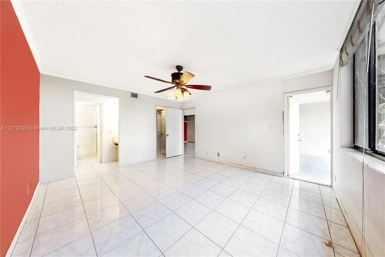 JACARANDA HEIGHTS CONDO - Residential