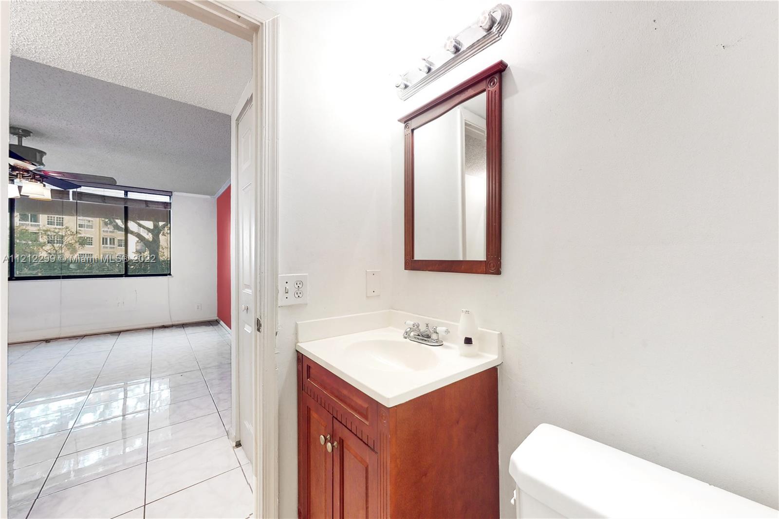 JACARANDA HEIGHTS CONDO - Residential