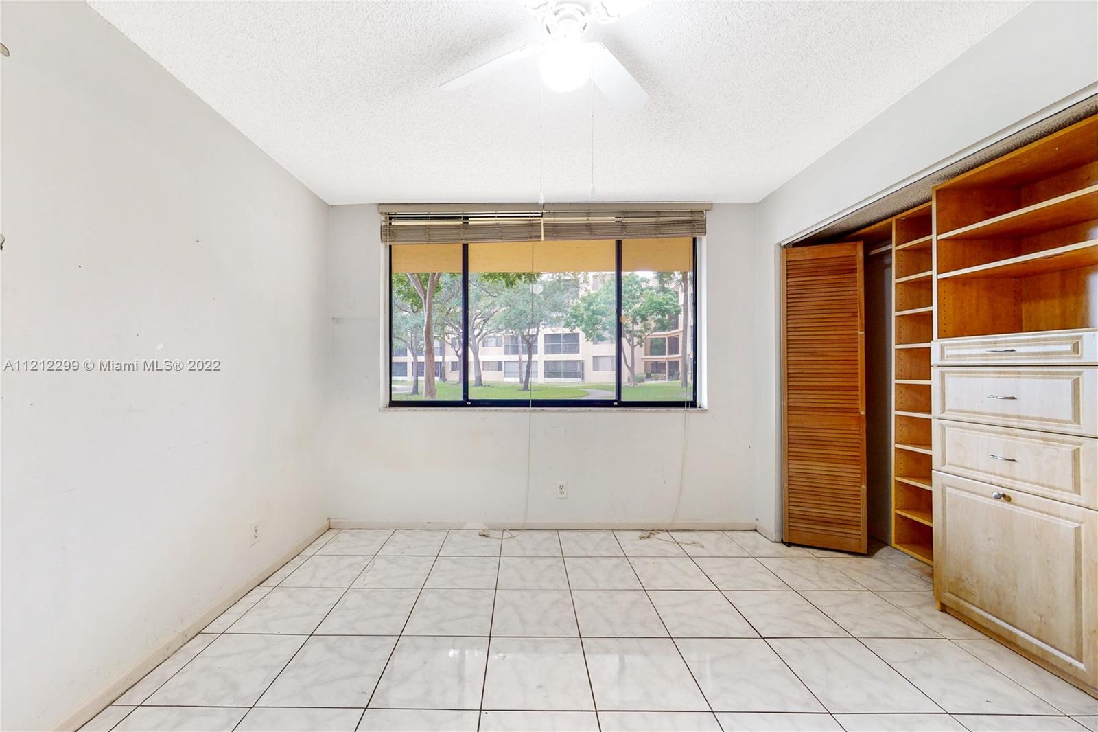 JACARANDA HEIGHTS CONDO - Residential