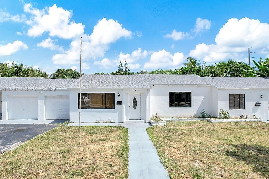 Photo of 2417 Pierce St #-, Hollywood, FL 33020 (MLS # A12029782)