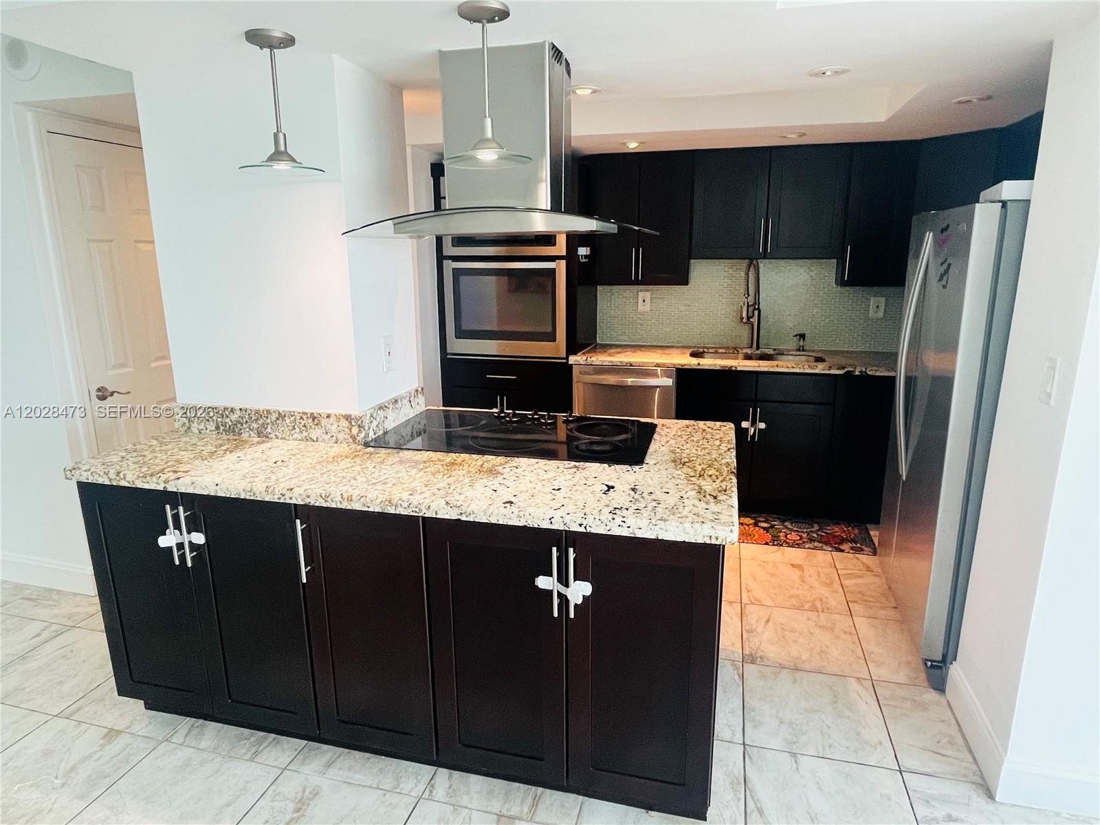 2655 Collins Ave 602