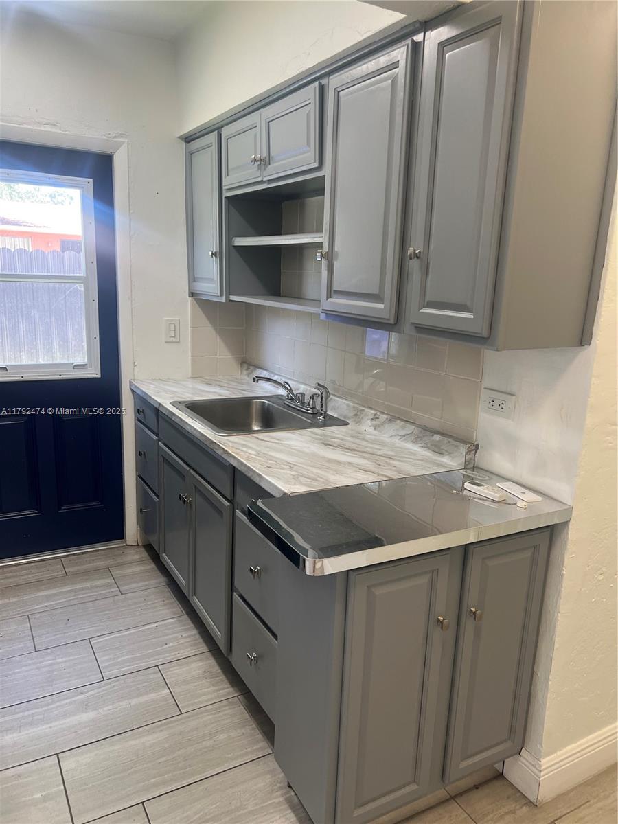 1600 NW 42nd St 1600