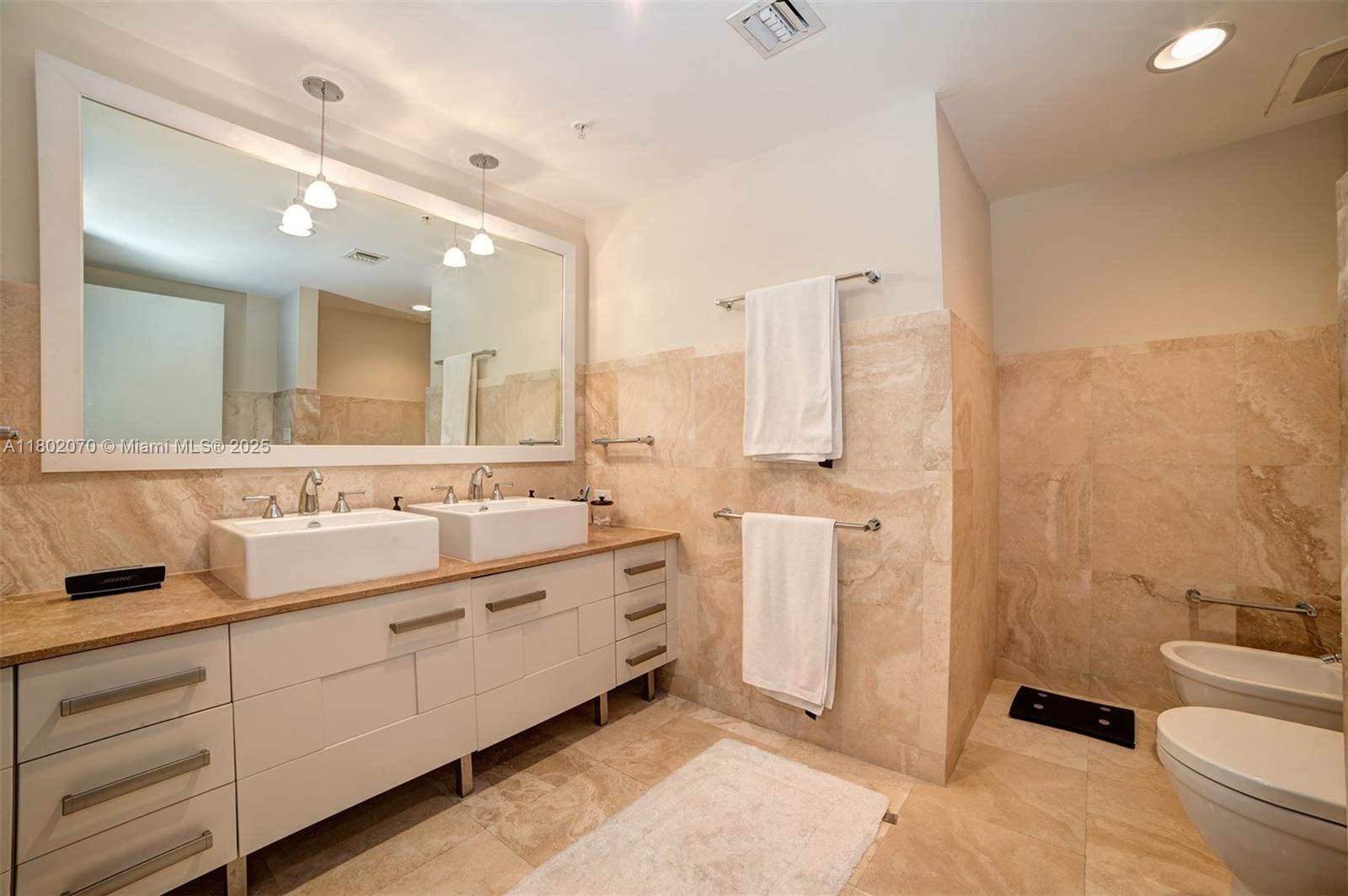 GROVE GARDEN RESIDENCES C - Residential