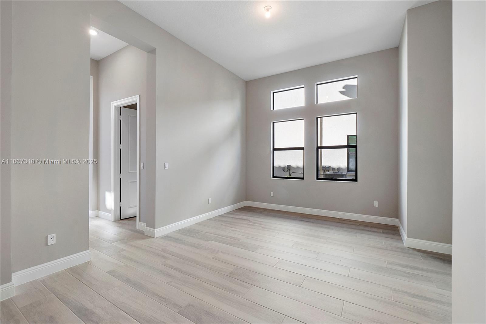 Parkland Bay - Residential