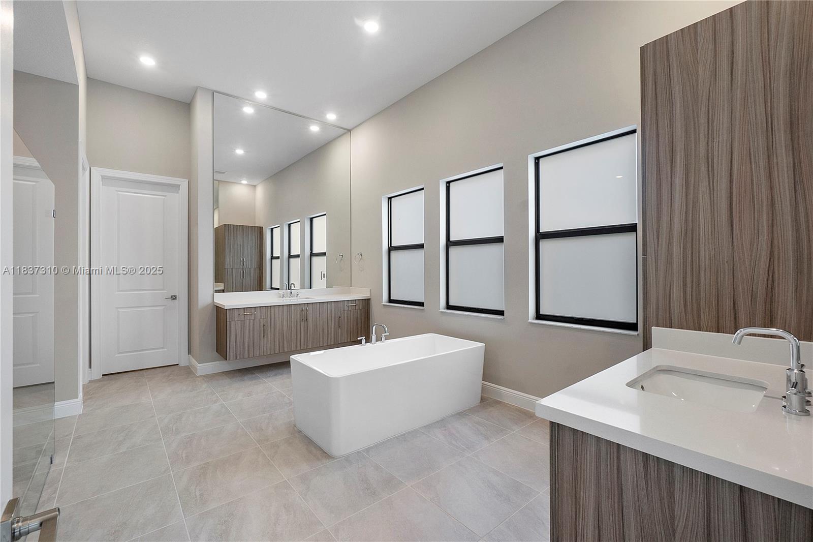 Parkland Bay - Residential