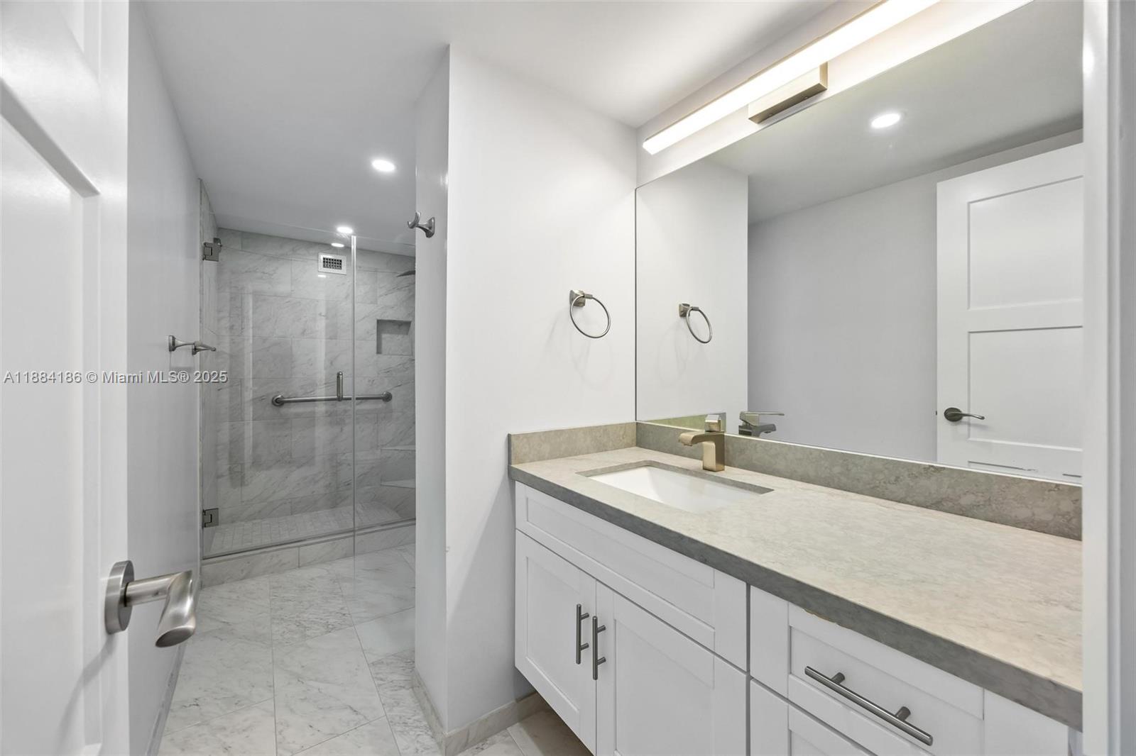 TOWERS OF OCEANVIEW SOUTH - Residential