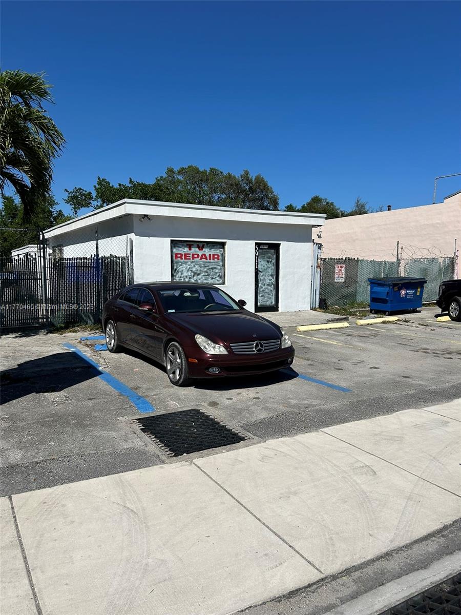 Free Standing Building on Hallandale Beach & 1 block from 441. New roof in 2024, large lot and few miles from I-95. Freshly painted inside and out. Total rent of $4,500.00 includes it all. This property and the one on the west side are also available for rent/Sales together or separate.