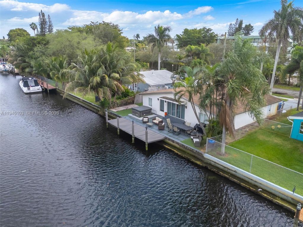 Photo of 2721 Harding St, Hollywood, FL 33020 (MLS # A11945103)