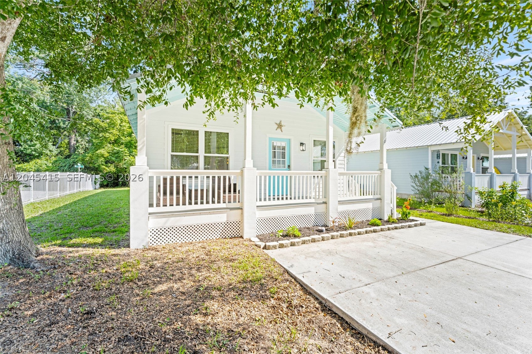 2 POINCIANA COVE RD