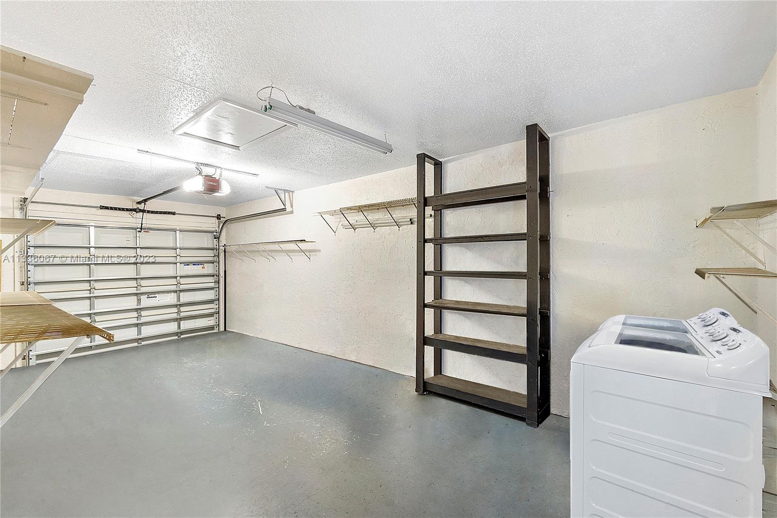 JUPITER VLG - Residential