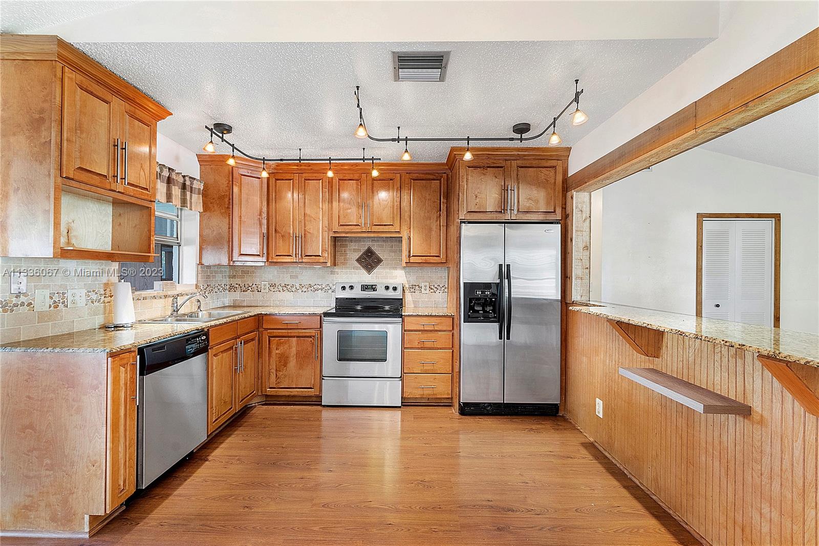 JUPITER VLG - Residential